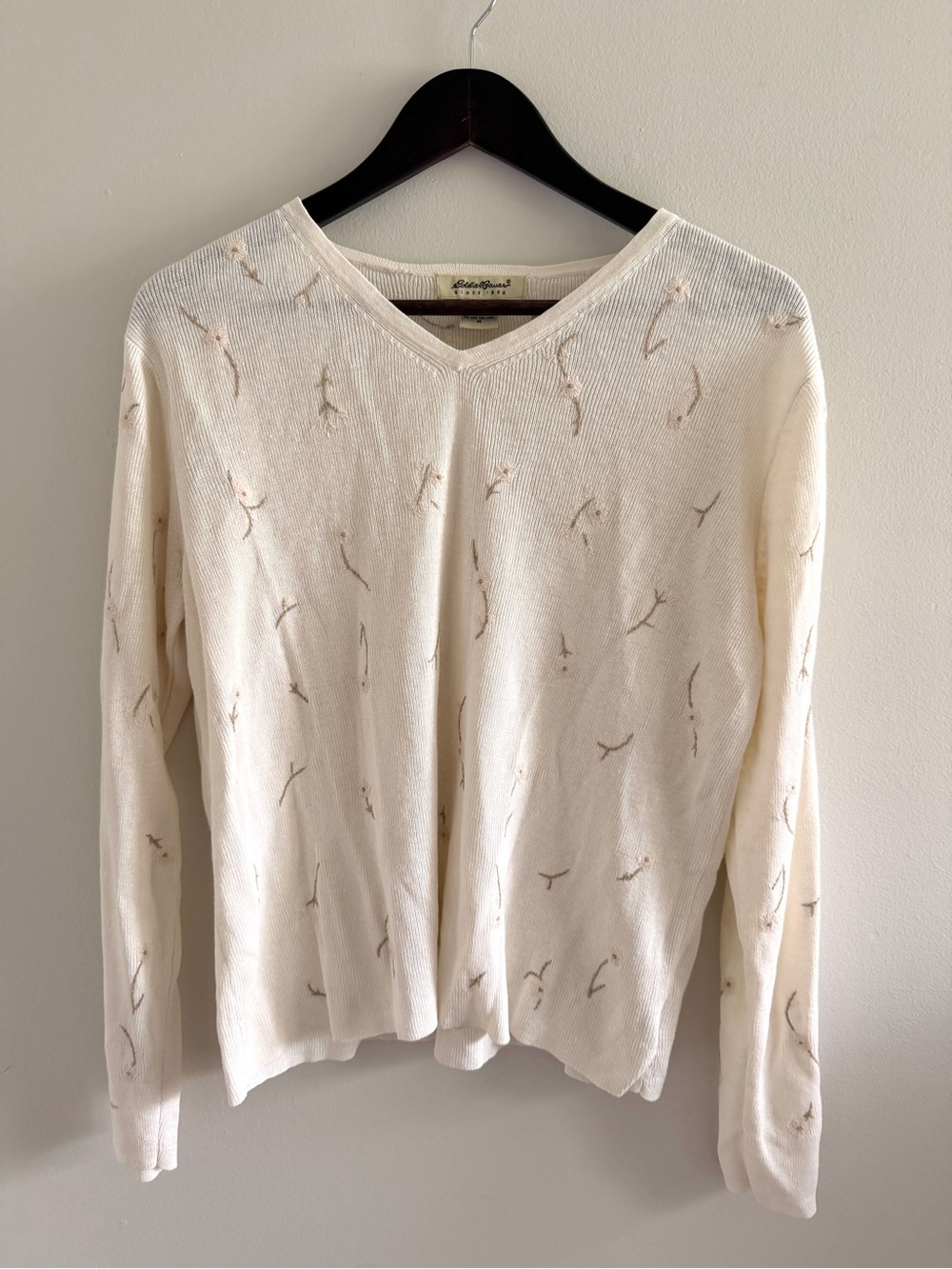 Vintage Eddie Bauer Cream V-Neck Sweater with Tan Embroidered Accents